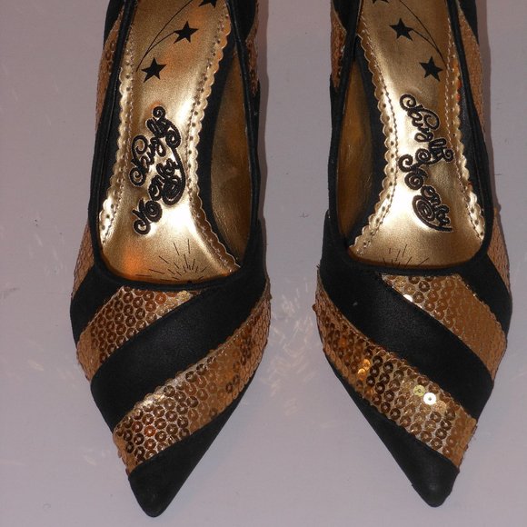 NAUGHTY MONKEY GOLD AND BLACK POINTED TOE PUMPS - Picture 8 of 8